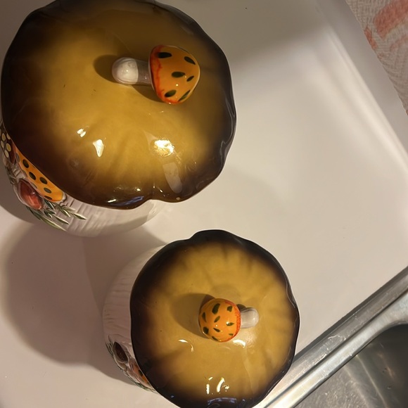 🍄🍄‍🟫🍄Sears and roebuck mushroom vintage canisters 1978 great condition - Picture 5 of 5
